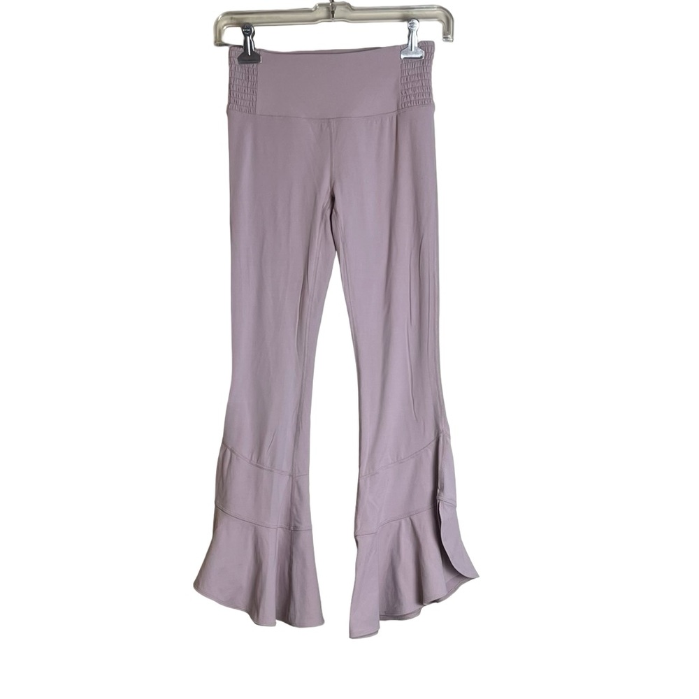 Free people movement light pink capri leggings